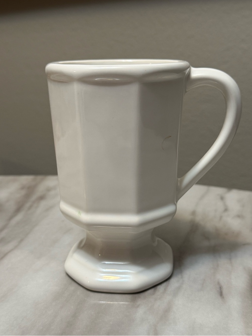 Pfaltzgraff Heritage White Pedestal Mug 1797044
